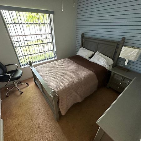 82-10Sw 135Av Villa Маями Екстериор снимка