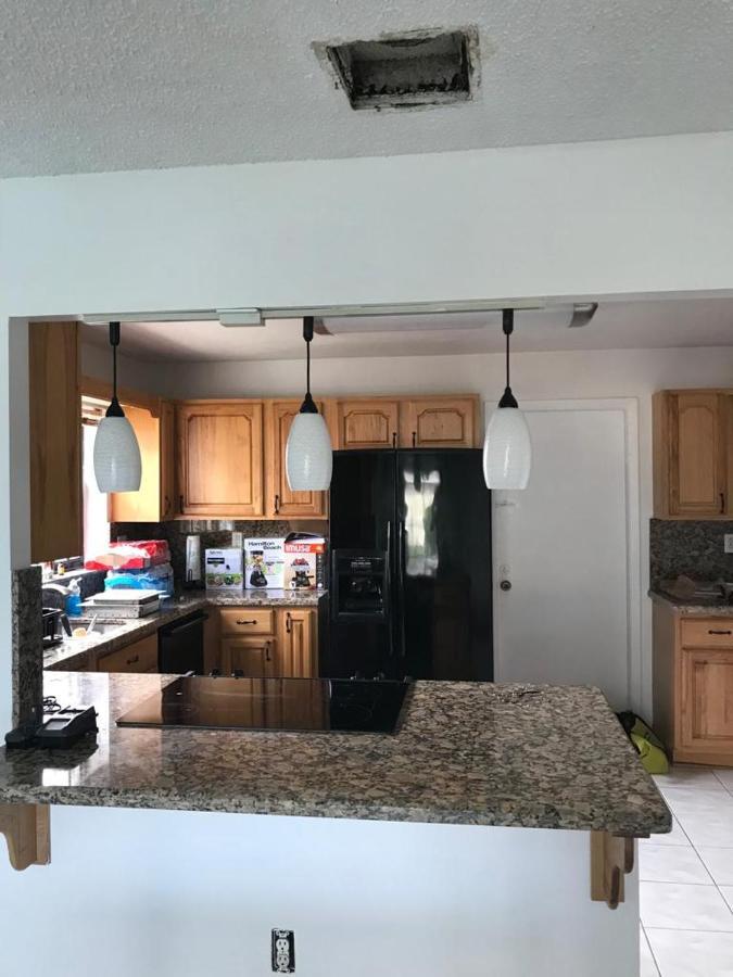 82-10Sw 135Av Villa Маями Екстериор снимка