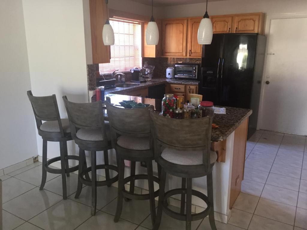 82-10Sw 135Av Villa Маями Екстериор снимка